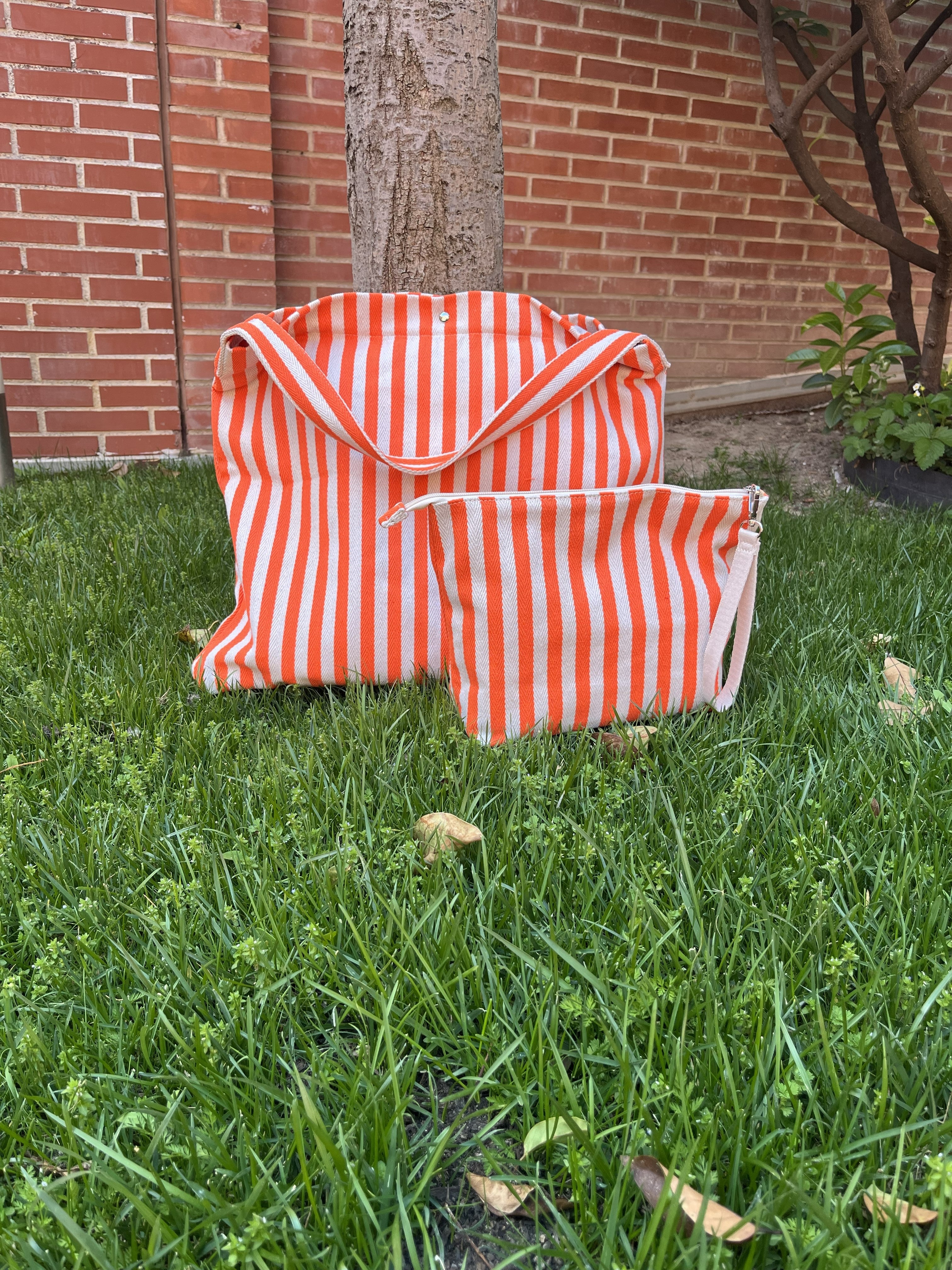 Conjunto de Bolsa y Neceser a Rayas