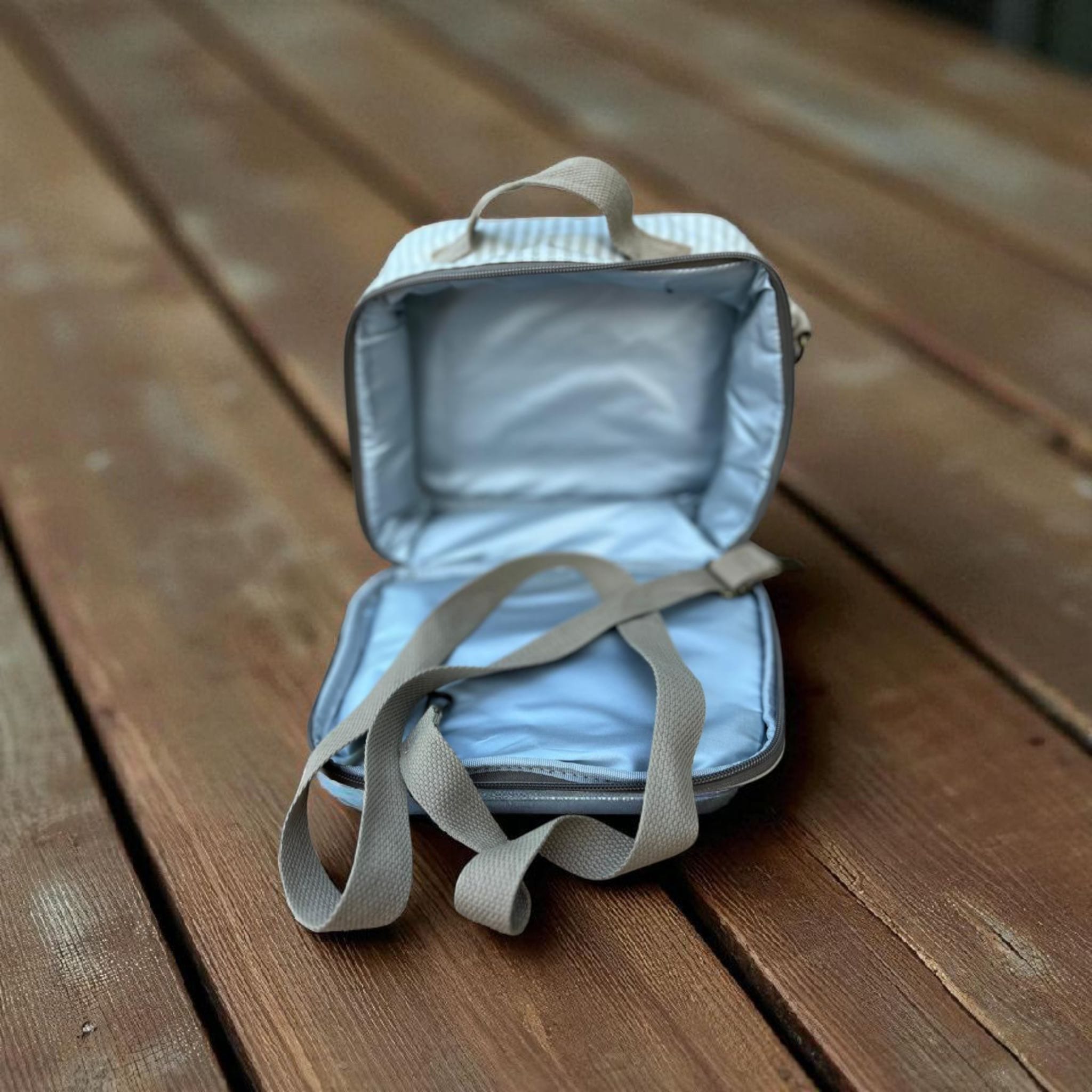 Nevera waterproof rayas