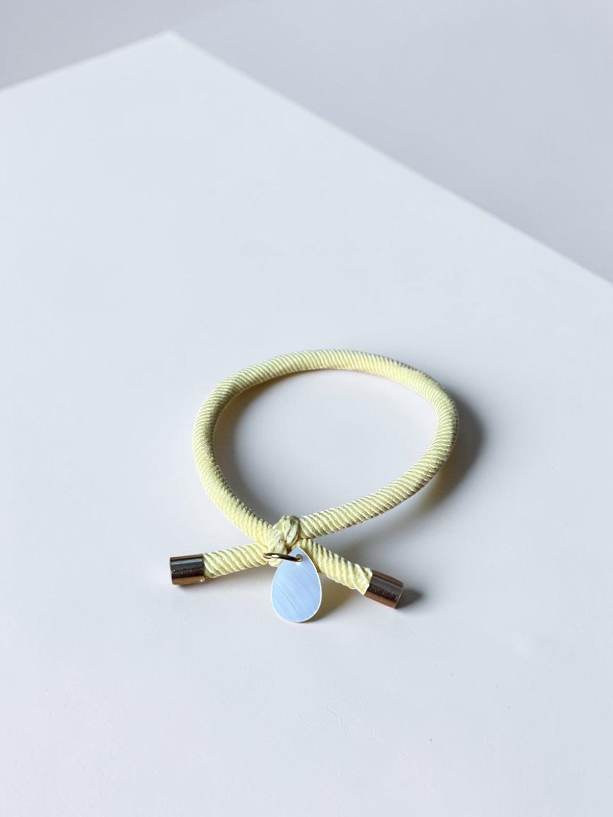 Pulsera goma & nácar